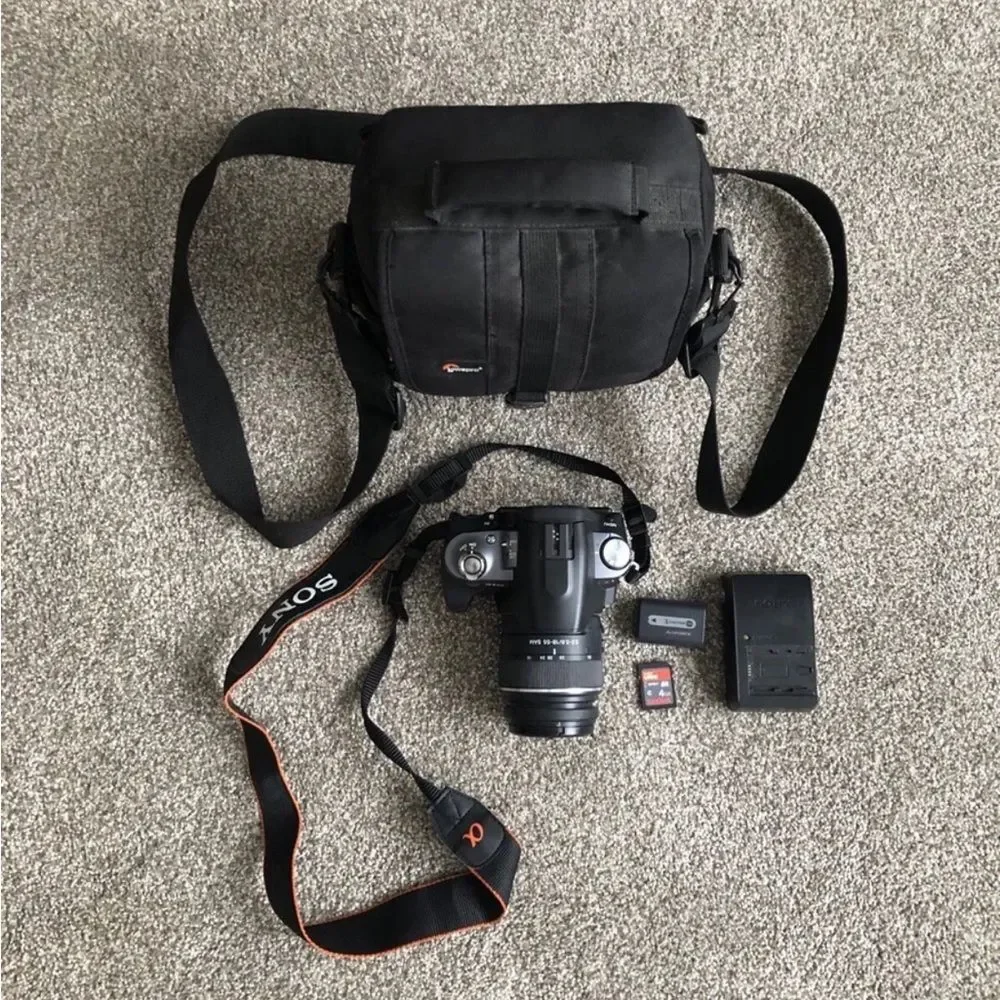 Sony Alpha a330 DSLR-A330 +18-55mm F3.5-5.6 SAM Lens Camera + Battery + Charger